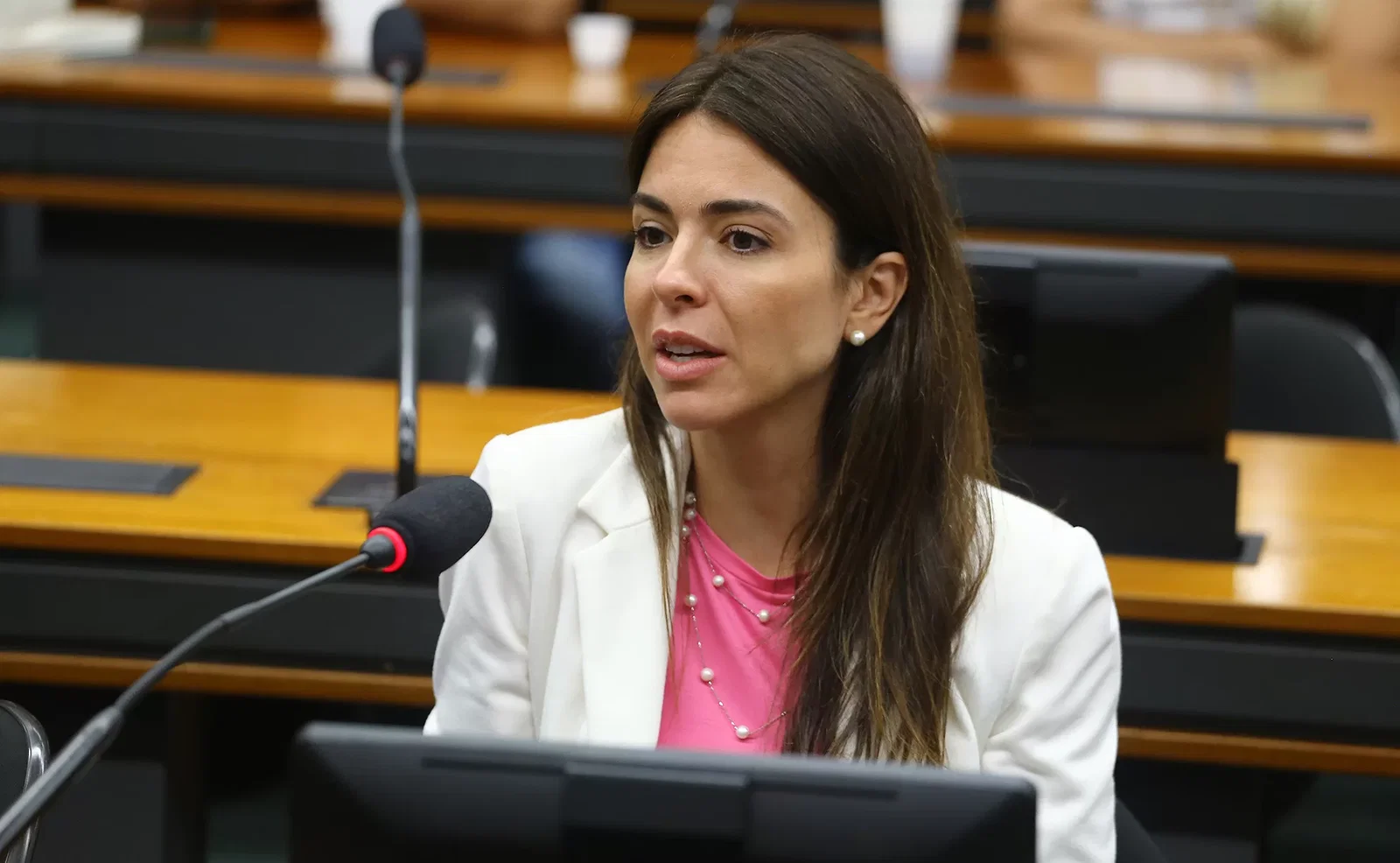 Comissão da Câmara aprova PL que coloca Cade na regulação das plataformas