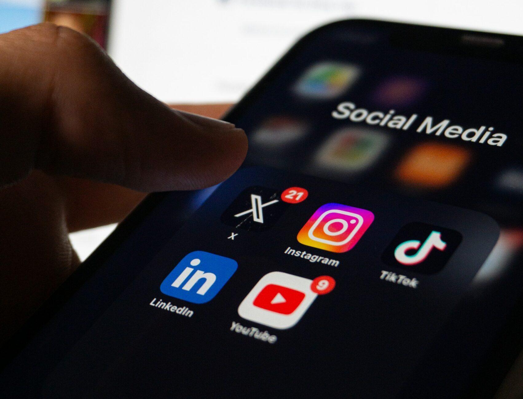 CGI.br prevê combate à desinformação em novas diretrizes para a regulação das redes sociais no Brasil